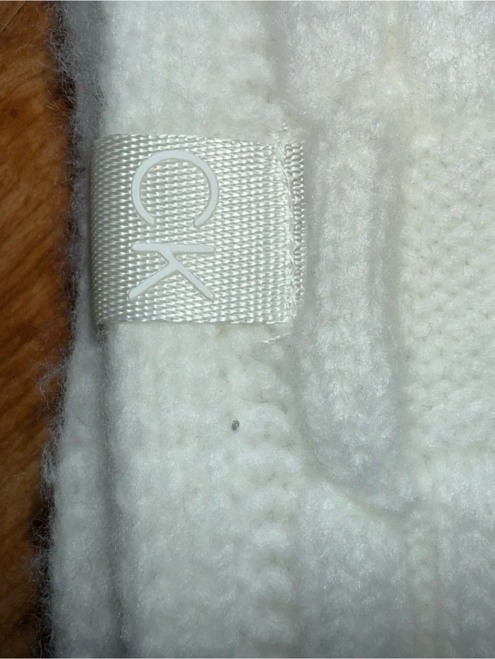 Calvin Klein White Ivory Knitted Infinity Scarf Cozy Warm Wrap 30in x 11.5in